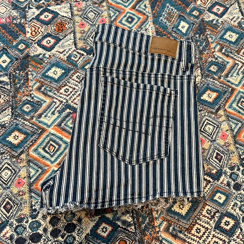 Striped high rise American Eagle shorties